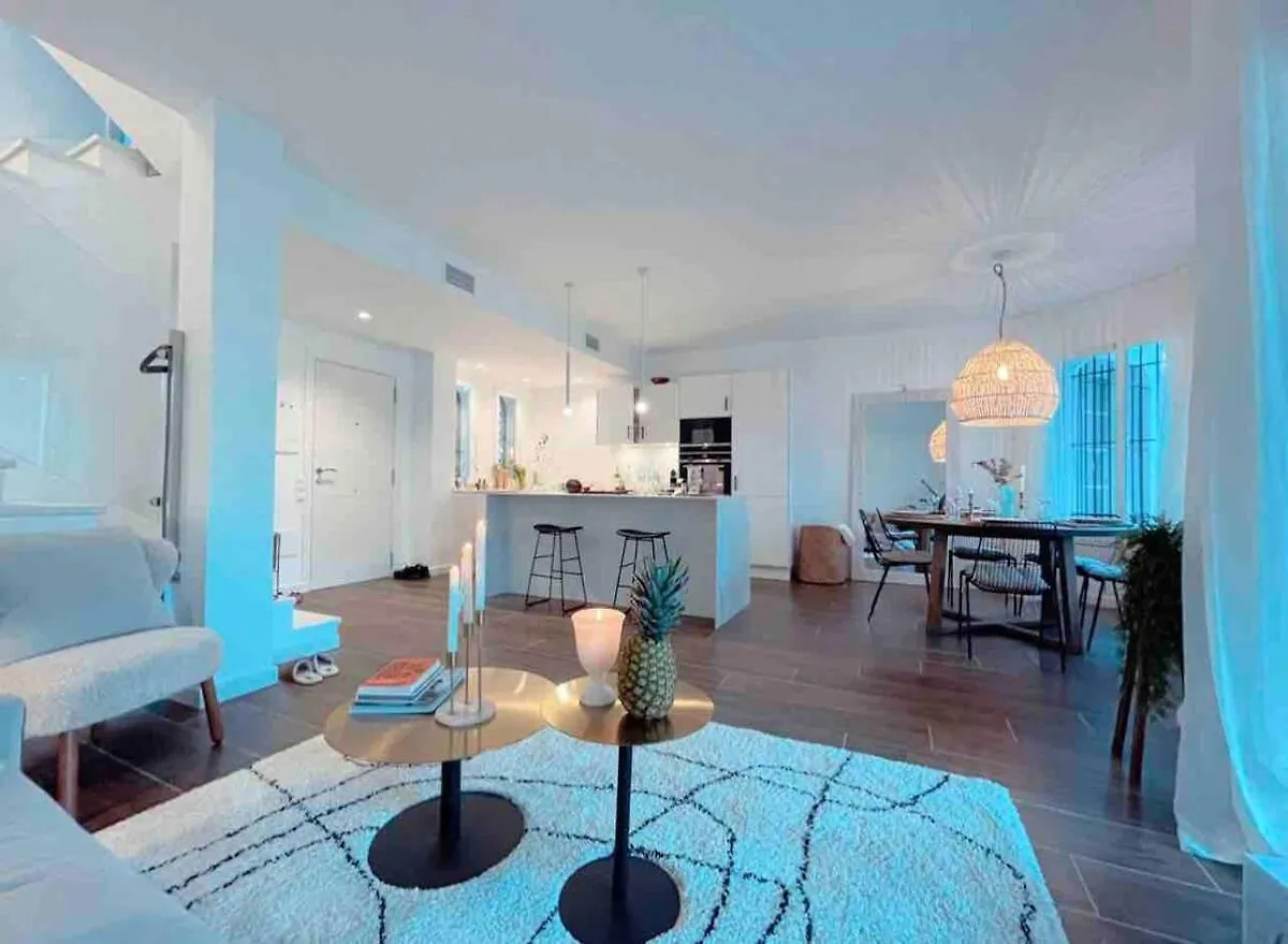 Apartament Modern Penthouse In Marbella With Pool